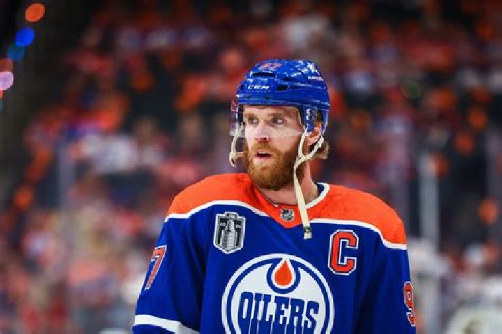 Connor McDavid children: Does Connor McDavid have a child? 1 Connor McDavid