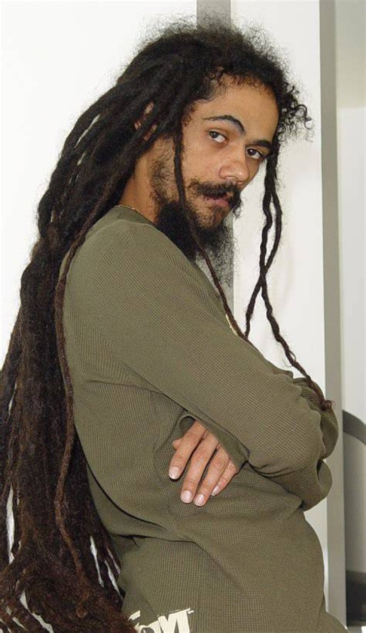 How long are Damian Marley's dreads? 1 Damian Marley 2