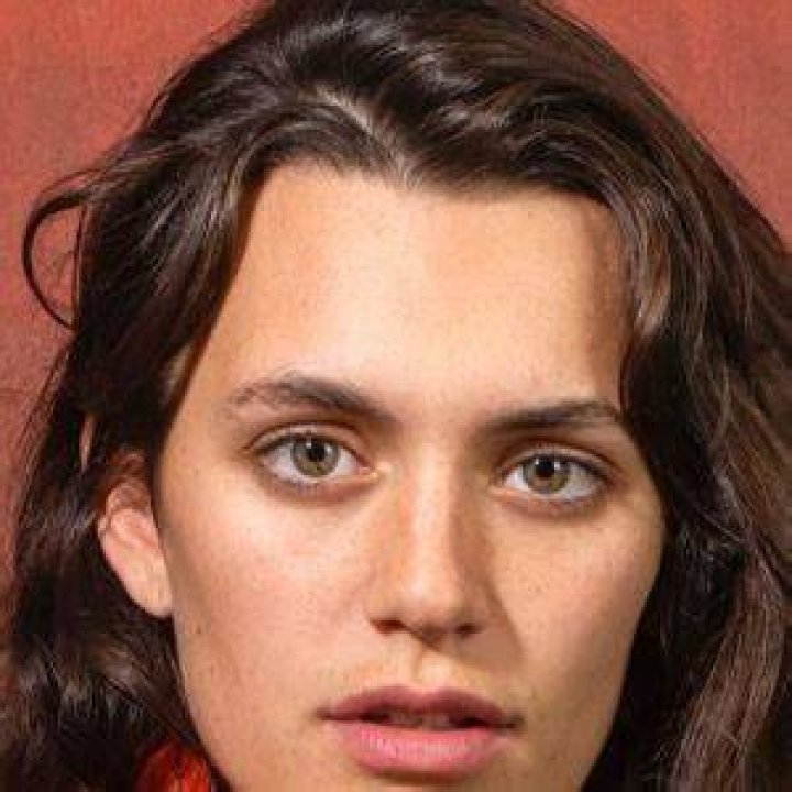 Ella Rumpf Net Worth