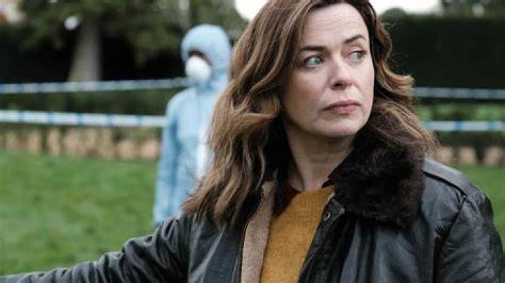 Eve Myles Eve Myles
