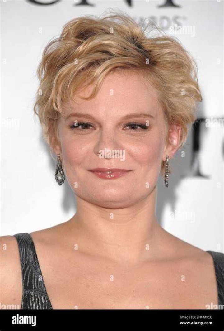 Martha Plimpton Bra Size, Age, Weight, Height, Measurements