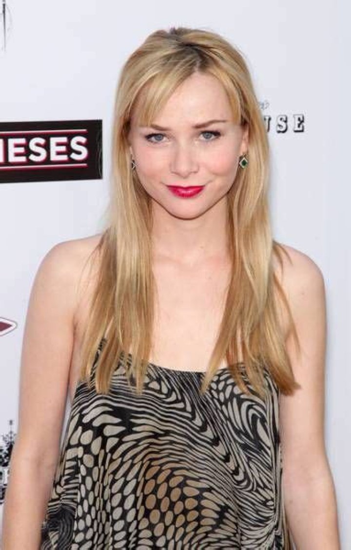 Mika Boorem Bra Size, Age, Weight, Height, Measurements