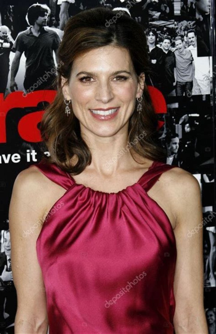 Perrey Reeves Net Worth